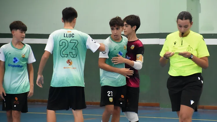 El Cadet B del FS Olesa durant un amistós