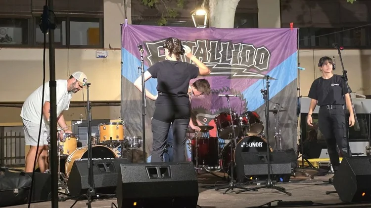 Grup Estallido a la nit.