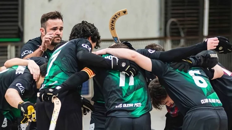 Jugadors Club Olesa Patí reunits abans d'un partit