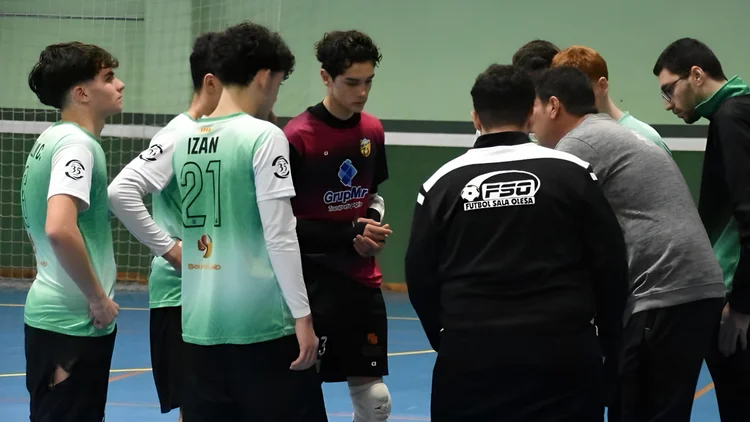 Jugadors FS Olesa durant un descans d'un partit