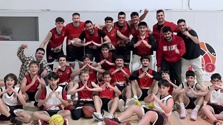 El Nou Bàsquet Olesa remunta davant el Viladecans i trenca la seva mala ratxa