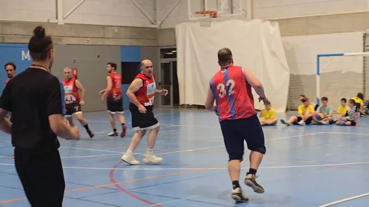 Jugadors Veterans NBO defensant