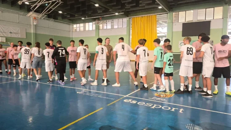 Salutació del rivals a la final