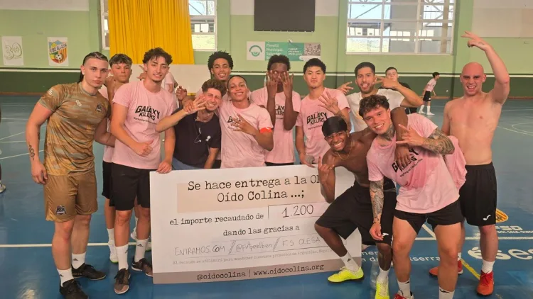 El partido de los 'TikTokers' y 'YouTubers' triunfa en Olesa con 1.200 € recaudados para la educación infantil