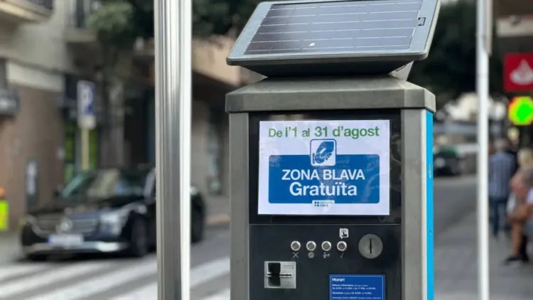 La zona azul de Olesa de Montserrat será gratuita durante todo el mes de agosto