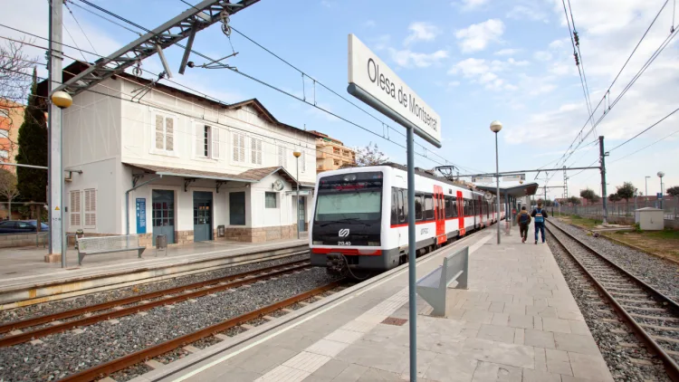 Un desprendimiento en el túnel de la Puda obliga a suspender la circulación de trenes en la R5 entre Olesa y Monistrol