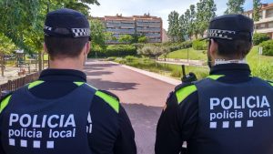 Policia Local d'Olesa al "Parc del Llac" / Llobregat Digital