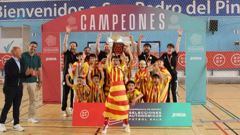 L’olesà Eric Angulo, de la sub-10, dona la victoria a Catalunya al campionat nacional de futbol sala Selecció catalana sub 10 masculina