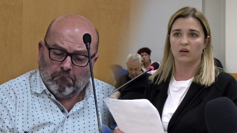 Jordi Parent i una representant de les famílies afectades