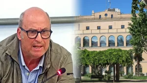 Jordi Martínez a un ple municipal i l'Ajuntament d'Olesa