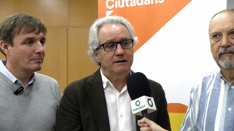 Héctor Amelló, coordinador de Ciudadaos a Catalunya, Carlos Pérez-Nievas, secretari general de Ciudadanos i José María Paniello, regidor de Ciudadanos a Olesa, d'esquerra a dreta
