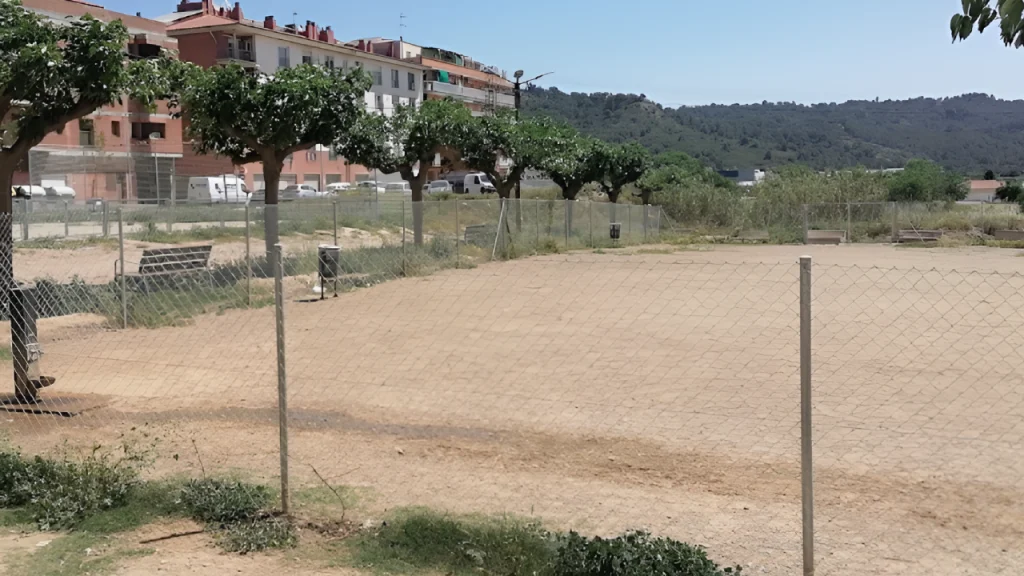 Esbarjo per a gossos de La Central / DogPack